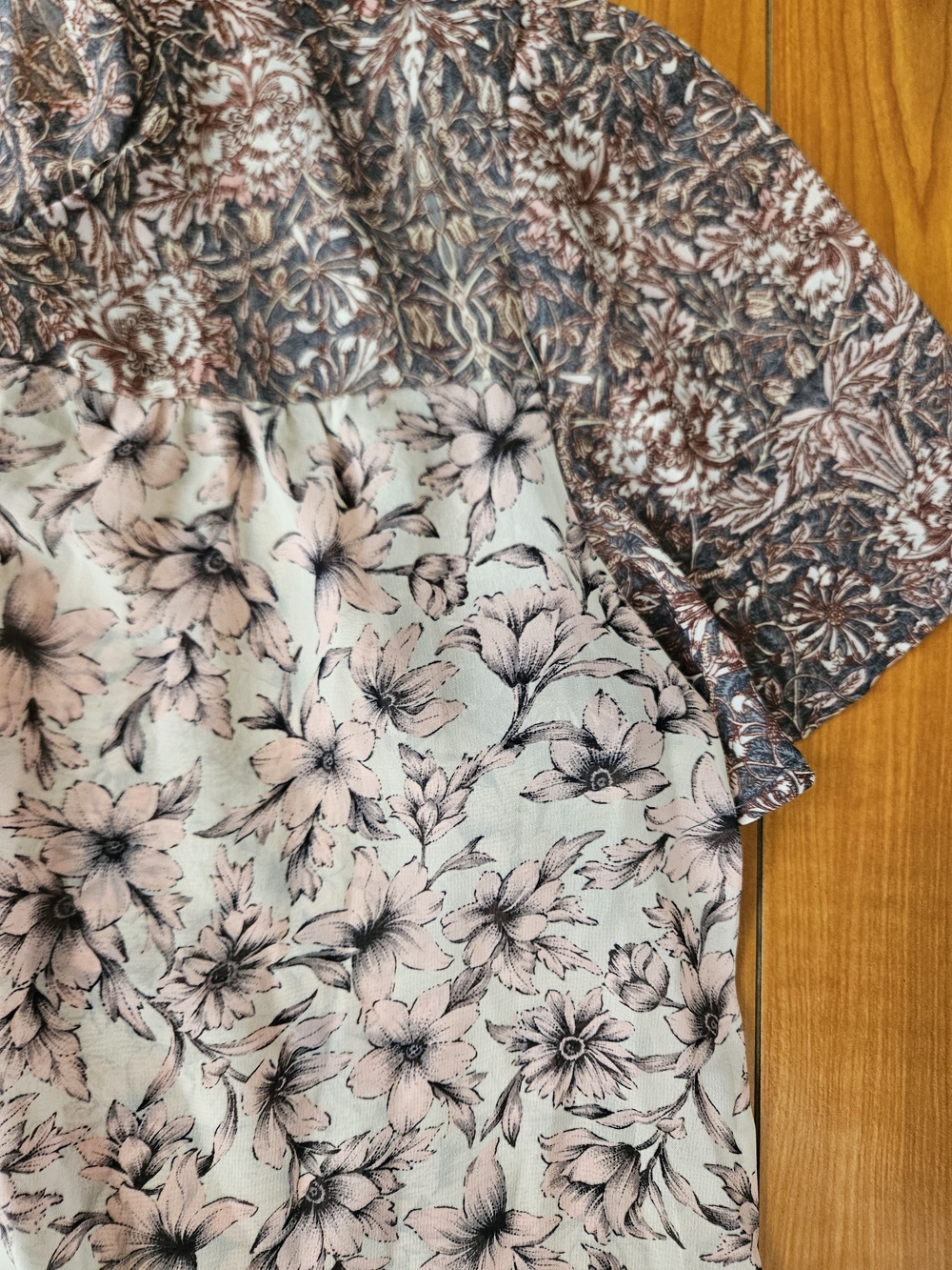 NEVER WORN! NAIF Pink Floral V-Neck Boho Blouse Top Sz Size Large - Picture 10 of 14